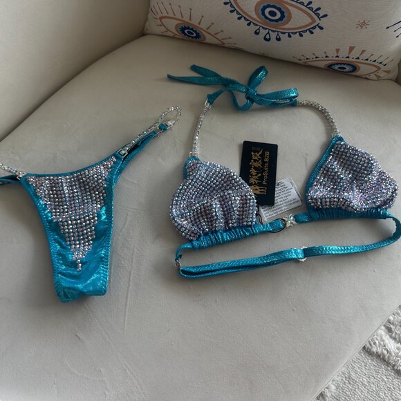 Bikini competition suit  NEVER WORN - Picture 4 of 5